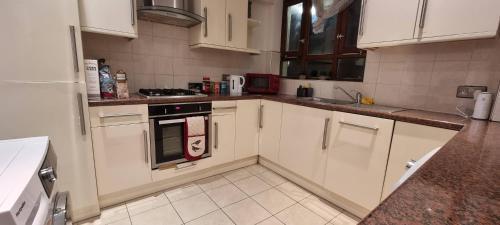 Entire Flat in King's Cross - Tap to explore photos