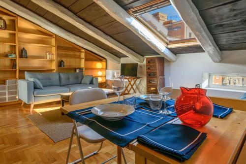 My Loft Sabina - Tap to explore photos