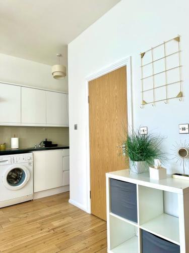 Cozy Studio in Central London - Tap to explore photos