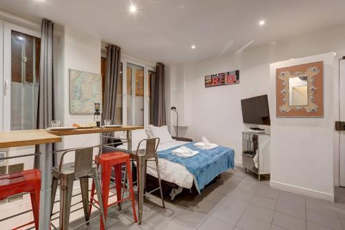 Bluestay 200 - Superb apartment - Tap to explore photos