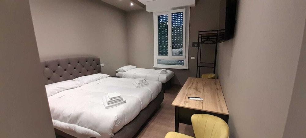 Stazione Tiburtina Roma Room Type - Deluxe Triple Room 503