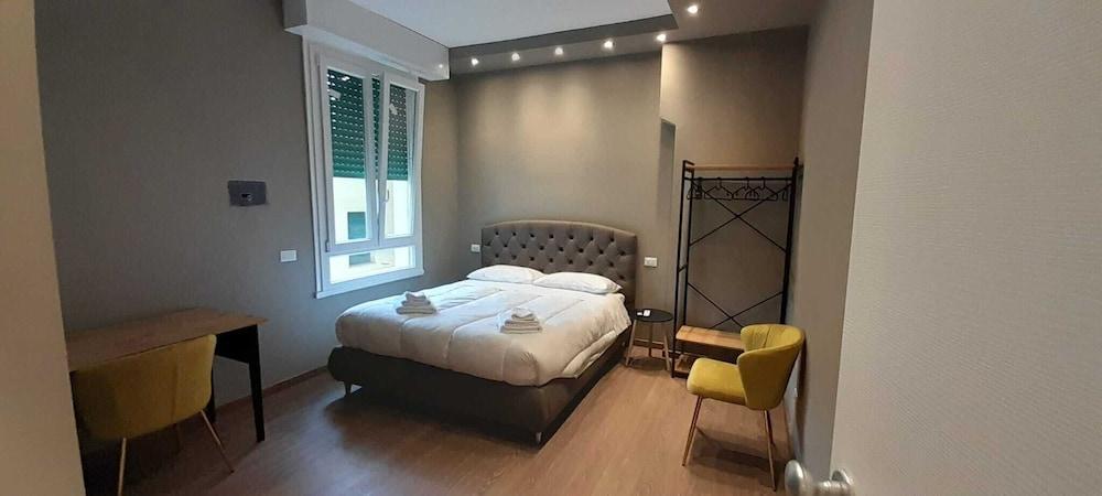 Stazione Tiburtina Roma Room Type - Deluxe Double Room 502