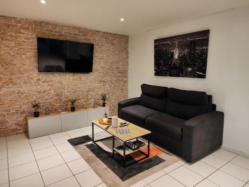 Charming studio near from CDG airport - Tap to explore photos
