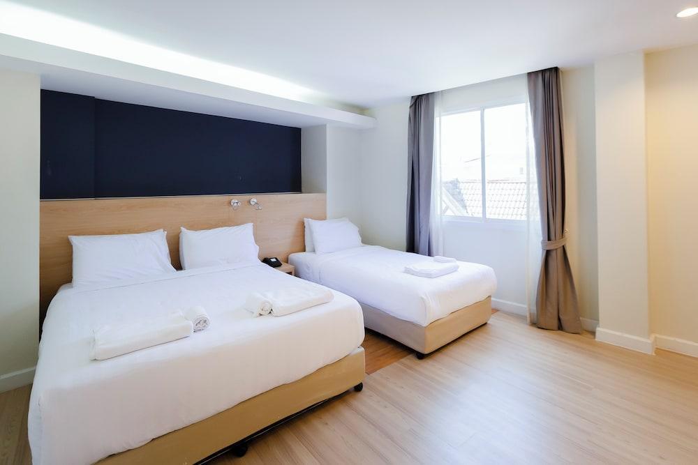 GP House Express Sukhumvit 81 - Tap to explore photos