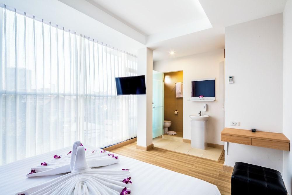 GP House Express Sukhumvit 81 Room Type - Superior Double Room, Non Smoking, City View GP House Express Sukhumvit 81 Room Type - Superior Double Room, Non Smoking, City View