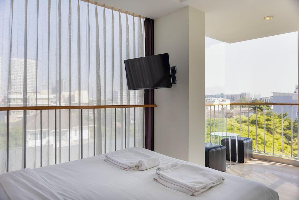 GP House Express Sukhumvit 81 Room Type - Deluxe Double Room, Non Smoking, City View