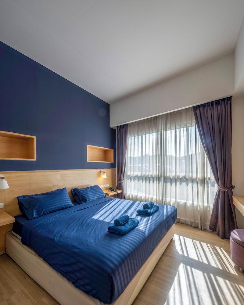 GP House Express Sukhumvit 81 - Tap to explore photos