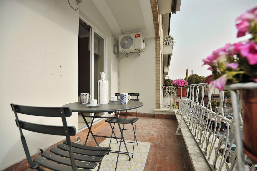 Boutique Suite Valadier - Tap to explore photos