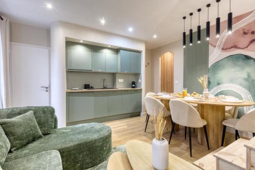 Appartement moderne proche Paris - Tap to explore photos