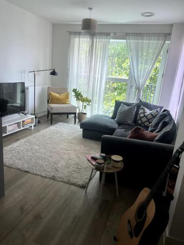 Easy location, Brand-new Flat! - Tap to explore photos