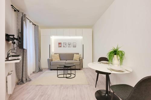 Cocooning Chic Studio in Vincennes - Tap to explore photos