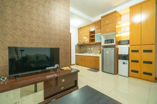 Stylish 1-bedroom in central Jakarta, SCBD - Tap to explore photos