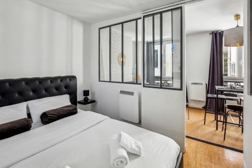 Studio au Cœur du Marais, Rue des Rosiers! - Tap to explore photos