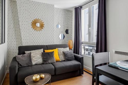 Studio au Cœur du Marais, Rue des Rosiers! - Tap to explore photos