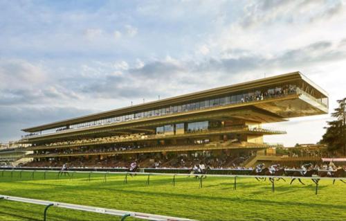 le Boudoir de Longchamp - Tap to explore photos
