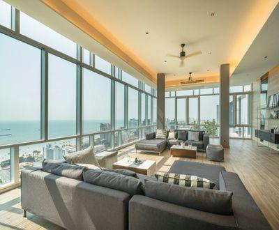 Centric Sea & SeaView Central Pattaya - Tap to explore photos