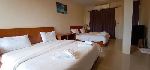 Sj House Hotel Aonang Room Type - Quadruple Room with Mountain View Sj House Hotel Aonang Room Type - Quadruple Room with Mountain View