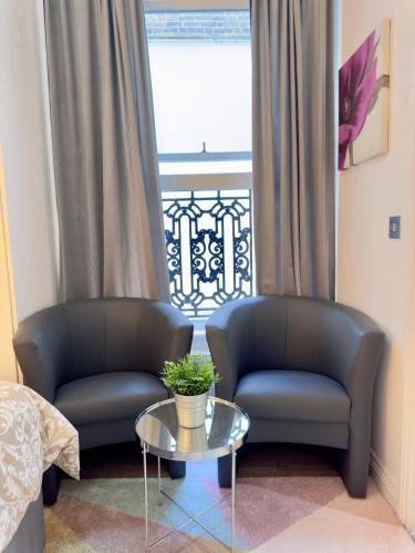 Studio flat Paddington Hyde park - Tap to explore photos