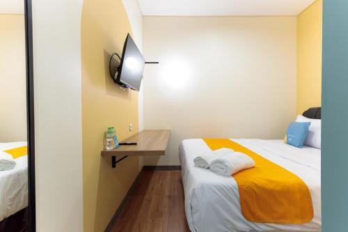 Sans Hotel Kelapa Gading Jakarta Room Type - Superior Double Room
