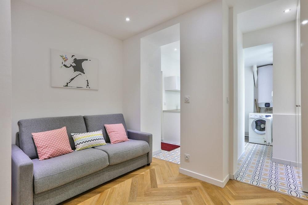 Modern and Peaceful Apartment - 1br/5p - Sentier - Tap to explore photos