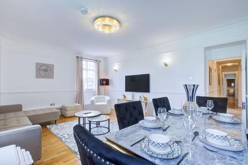 London Baker Street Apartment - Tap to explore photos