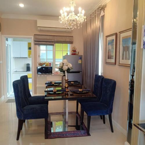 Thai Family Home Room Type - Three-Bedroom Townhouse Thai Family Home Room Type - Three-Bedroom Townhouse