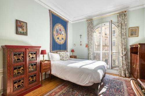 Superb 4 bdrms 185m2 Apt Trocadero - Tap to explore photos