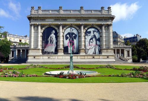 Superb 4 bdrms 185m2 Apt Trocadero