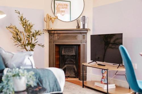 Cosy , haven and spacious apartment - Tap to explore photos