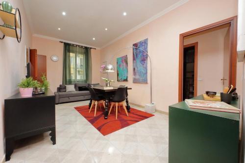 Vatican Museums Art Apartment - Tap to explore photos