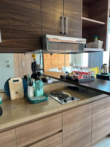 Luxurious Ancol Mansion Apartment - Tap to explore photos