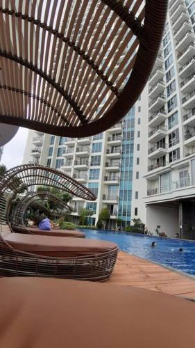 Luxurious Ancol Mansion Apartment - Tap to explore photos