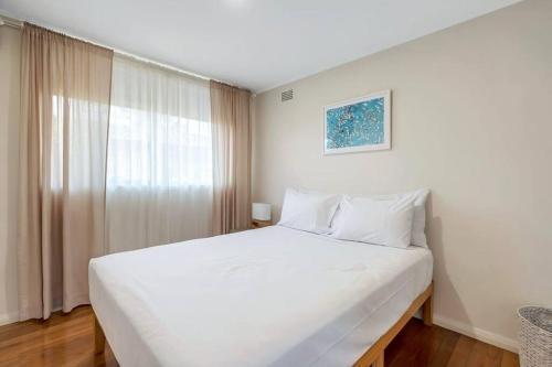 Luxe-Coastal Balmoral Townhouse