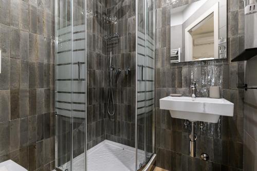 Del Frate Guest House Vatican - Tap to explore photos
