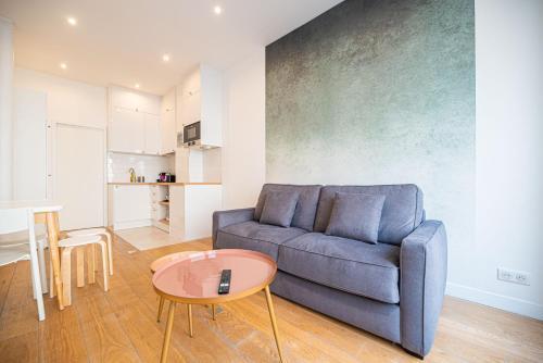 Beautiful Apartment in saint germain des prés - Tap to explore photos