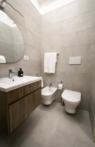 MBS Marconi Bridge Suites Guest House - Tap to explore photos