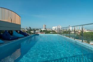 P-Park Hotel Pattaya - Tap to explore photos