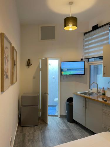 charming Studio in Kentish Town - Tap to explore photos