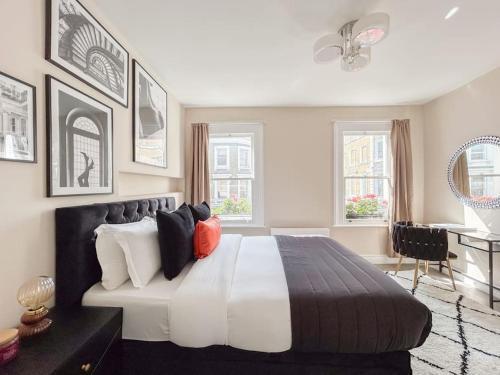 Trendy London Hideaway Apartment - Tap to explore photos