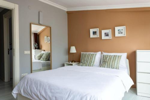 Modern Suites Galata - Tap to explore photos