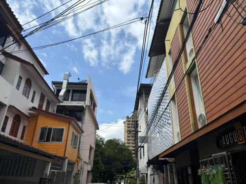 Apamet Hotel Sukhumvit 55 - Tap to explore photos