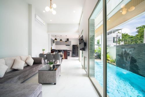 Classic Modern Pool Villa Rawai A1 - 3BR - Tap to explore photos