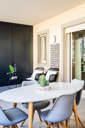 Annas flat - Tap to explore photos