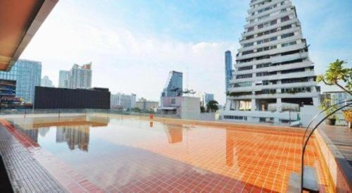 The Heritage Silom Hotel - Tap to explore photos