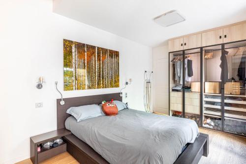 GuestReady - Spacieux apt. avec cour privative - Tap to explore photos