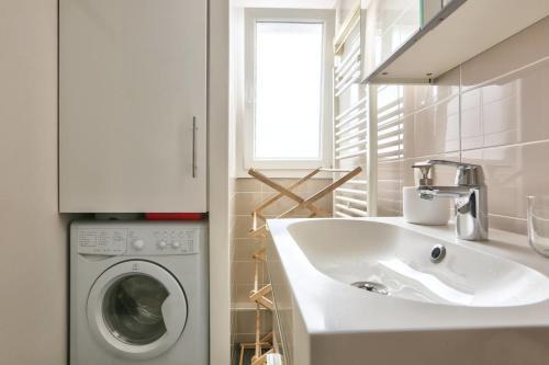 Modern Renovated studio cozy and quiet - Tap to explore photos