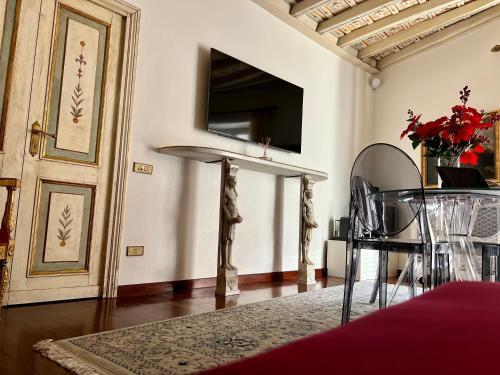 Babuino Luxury Apartment - Piazza di Spagna - Tap to explore photos
