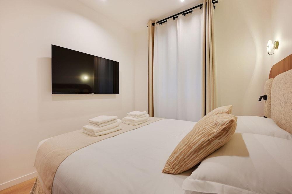 Chic Apartment - 1br/4p -ac- Marais/vosges - Tap to explore photos