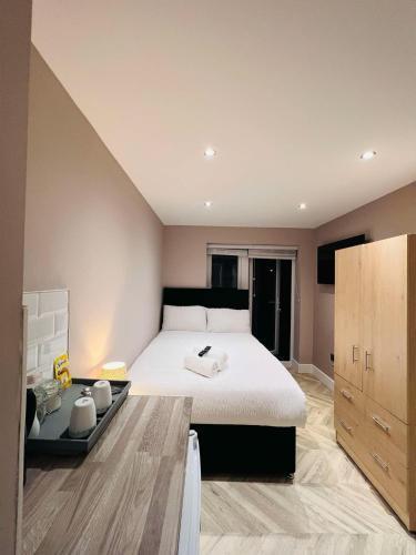 The Nest 1 Bedroom Studio - Tap to explore photos
