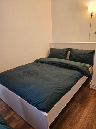 Entire Apartment Oval - Tap to explore photos